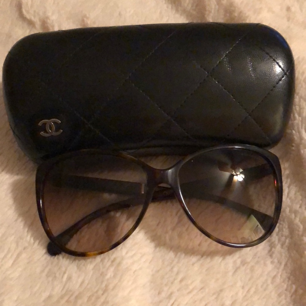 CHANEL sunglasses authentic